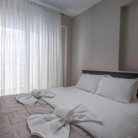 Antigonidon Square 2