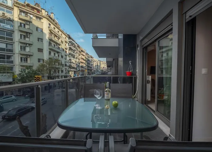 Antigonidon Square 2