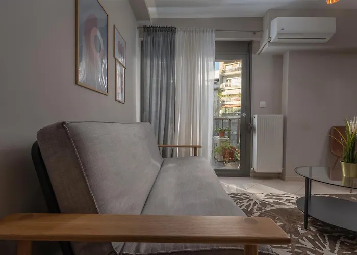Apartmán Antigonidon Square 2 *
